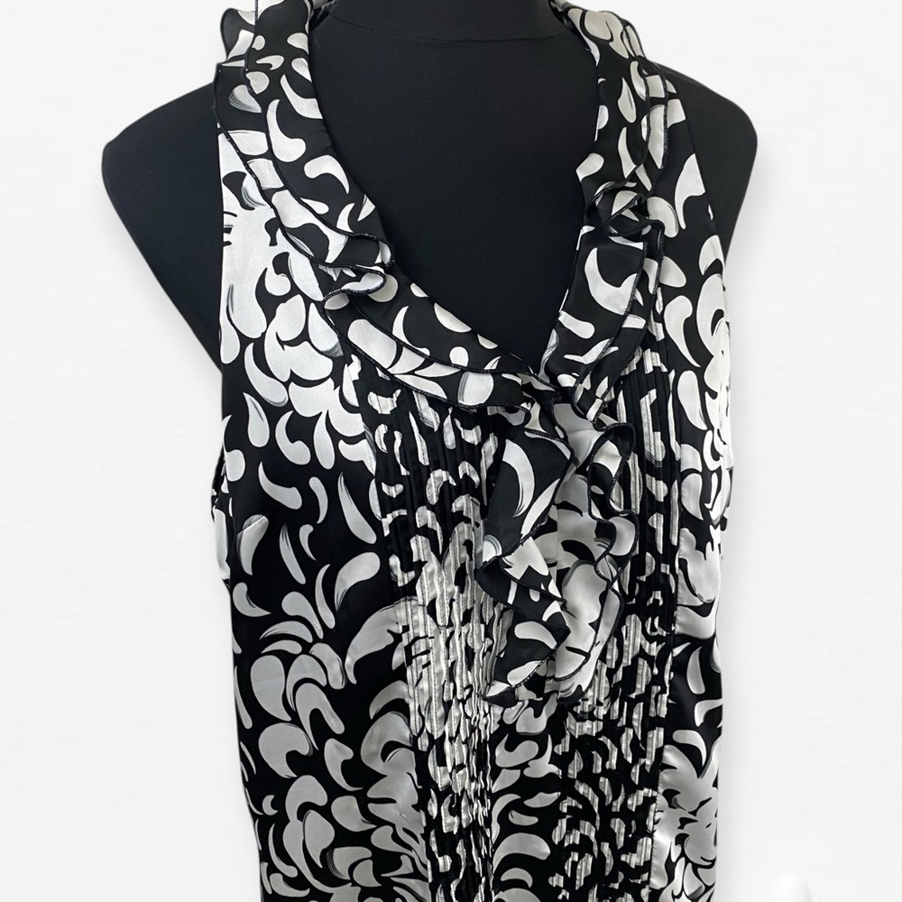 White House Black Market Ruffled Black and White Career Blouse Top L - Picture 2 of 9